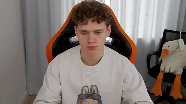 DanyDavis online show from April 2026 09:46:02 AM