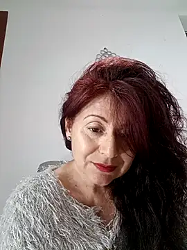 lunadicty online show from September 2025 10:23:01 PM