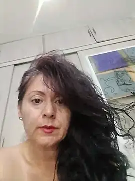 Snapshot of lunadicty chatting on May 2026 12:40:02 AM lunadicty online show from May 2026 12:40:02 AM
