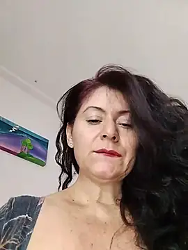 lunadicty online show from July 2026 05:41:01 PM