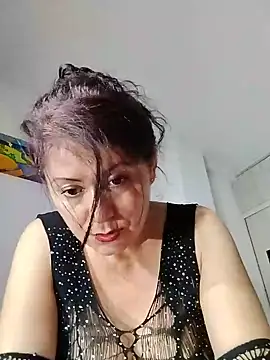 lunadicty online show from July 2026 12:32:02 AM