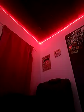 Chris  Jones online show from October 2025 03:48:02 AM