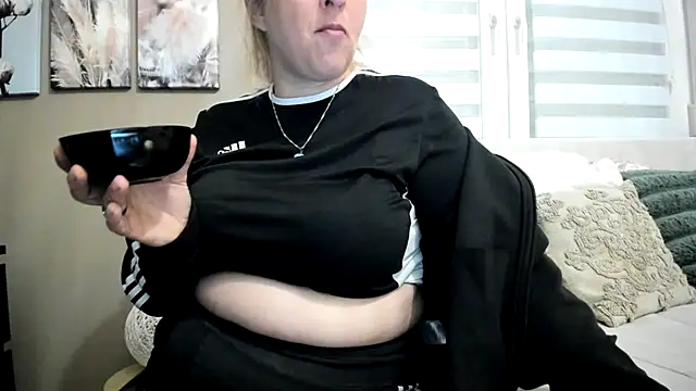 chupasexy online show from April 2026 08:11:02 PM