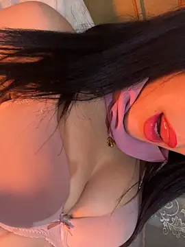 QueenLujaine online show from March 2026 08:05:01 PM