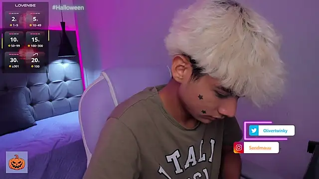 OliverTwinky online show from October 2025 10:45:01 PM