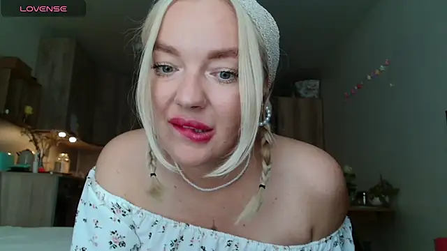 Snapshot of Eva___forever chatting on July 2026 04:38:01 AM Eva forever online show from July 2026 04:38:01 AM