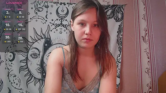 Snapshot of Thighswithspikes chatting on October 2025 08:18:02 AM Thighswithspikes online show from October 2025 08:18:02 AM