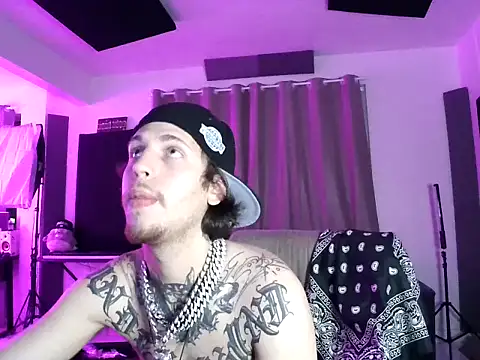 Snapshot of bigrosa21cm chatting on November 2025 11:15:01 PM bigrosa21cm online show from November 2025 11:15:01 PM