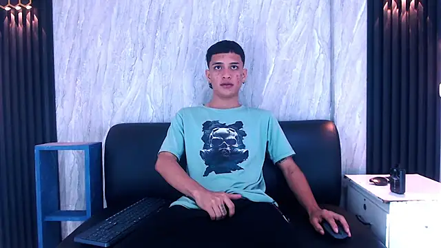 Matt Ruso online show from October 2025 03:40:01 AM