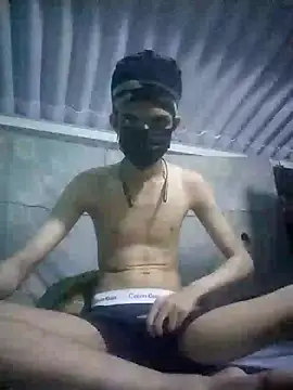 HannanKhan25 online show from October 2025 01:01:02 PM