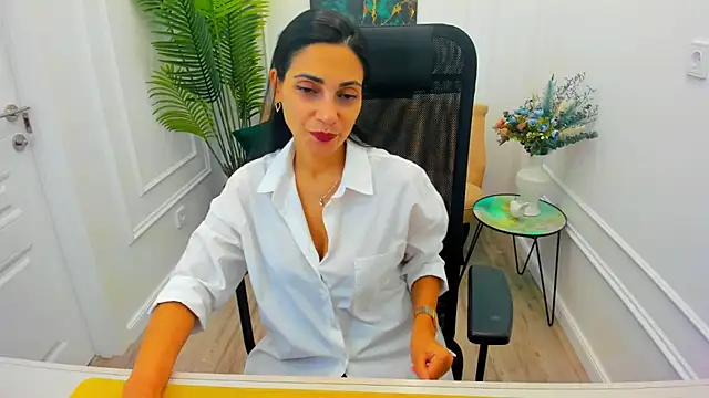 AllaYerty online show from September 2025 11:23:02 AM