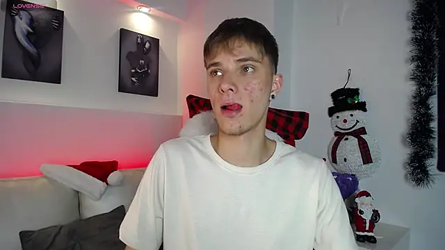 Robbin Blaze online show from December 2025 05:35:01 AM