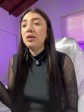 Snapshot of Mia__Gray chatting on April 2026 05:13:02 PM Mia Gray online show from April 2026 05:13:02 PM