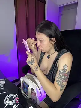 Snapshot of Mia__Gray chatting on April 2026 05:51:02 PM Mia Gray online show from April 2026 05:51:02 PM