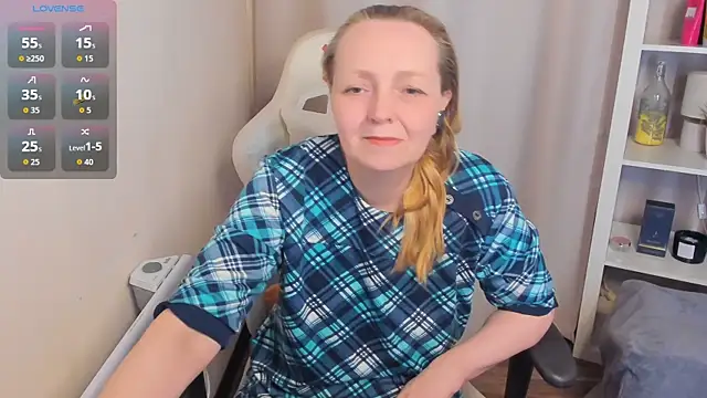 Snapshot of Karen_Villis chatting on May 2026 10:09:02 AM Karen Villis online show from May 2026 10:09:02 AM