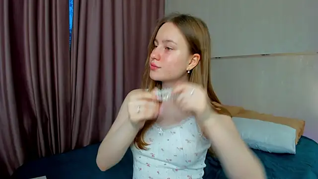 Candy Cansew online show from September 2025 12:11:02 AM