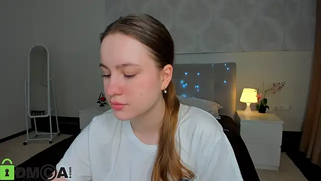 Candy Cansew online show from December 2025 09:24:01 AM