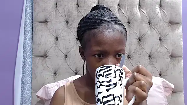 Snapshot of sexykea2002x chatting on October 2025 05:18:02 AM sexykea2002x online show from October 2025 05:18:02 AM