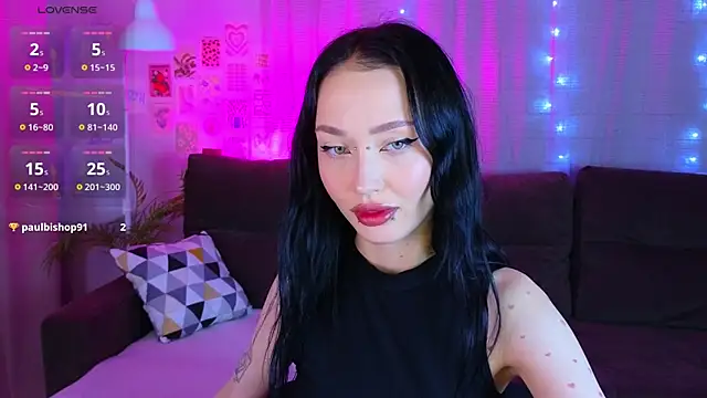  holly berry  online show from October 2025 01:48:02 AM