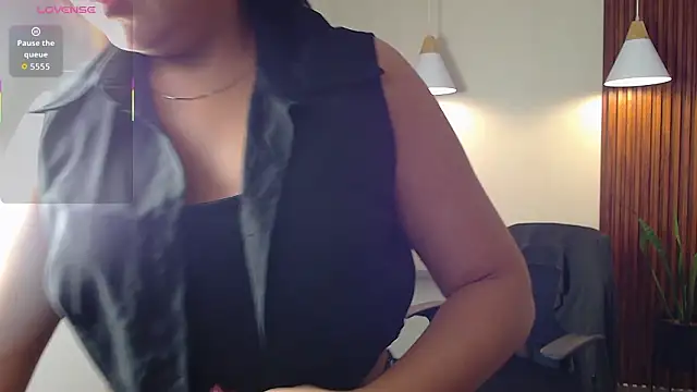  Victoria Collins online show from February 2026 12:03:01 PM