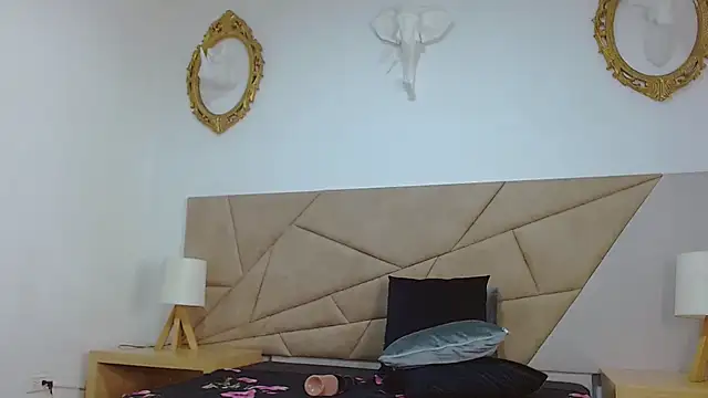 amanda ramirez online show from October 2025 08:29:01 PM