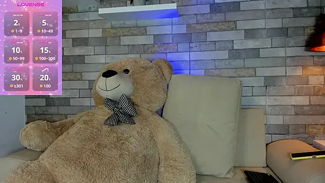 DixyPalmer online show from November 2025 07:37:01 PM