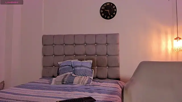 Santy Stump online show from October 2025 12:20:01 AM