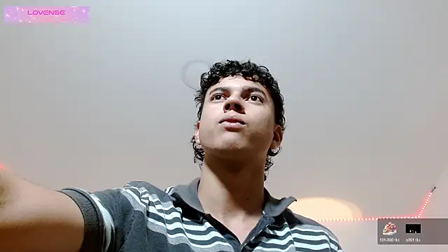 Santy Stump online show from October 2025 09:15:01 PM