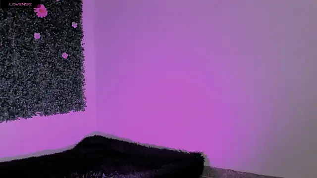 Snapshot of casieee_love chatting on May 2026 10:27:02 PM casieee love online show from May 2026 10:27:02 PM