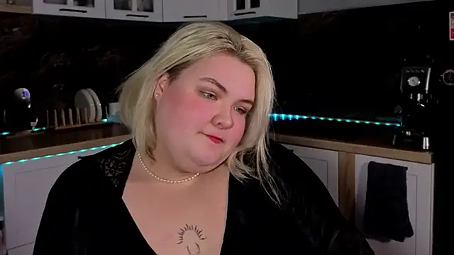 Ellabigbaby online show from October 2025 01:53:01 PM