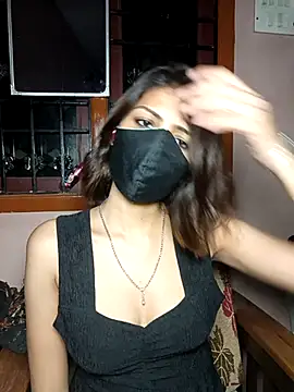 Isha Sax online show from October 2025 05:35:02 PM