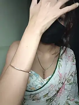 Isha Sax online show from November 2025 06:35:02 AM