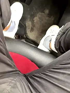 USUARIO-23 online show from January 2026 02:43:01 PM