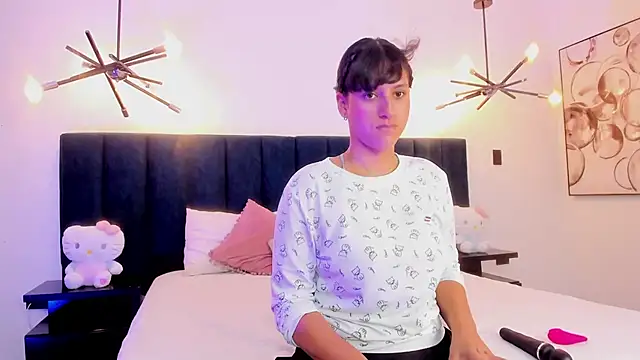 niia7 online show from September 2025 07:37:02 PM