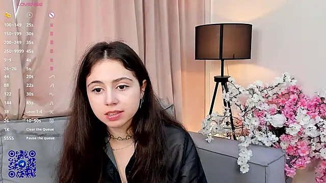 Snapshot of JulianaChapel chatting on September 2025 10:39:01 AM JulianaChapel online show from September 2025 10:39:01 AM