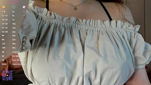 Snapshot of JulianaChapel chatting on September 2025 08:05:02 AM JulianaChapel online show from September 2025 08:05:02 AM