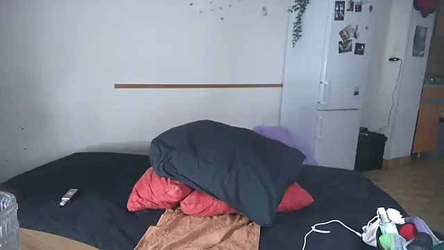 Snapshot of Violett3333 chatting on March 2026 07:06:02 PM Violett3333 online show from March 2026 07:06:02 PM