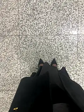 xiaoyuan01 online show from September 2025 01:42:02 AM