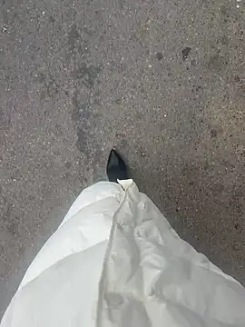 xiaoyuan01 online show from December 2025 01:26:02 AM