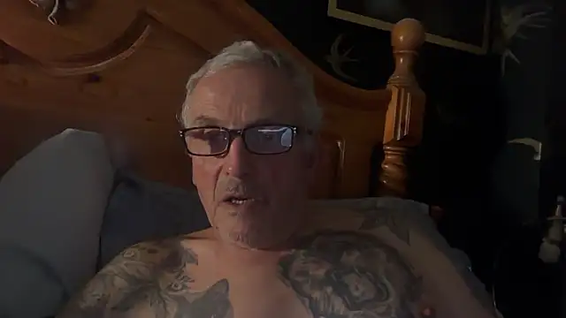 Snapshot of poggles chatting on October 2025 07:26:02 PM poggles online show from October 2025 07:26:02 PM