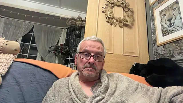 Snapshot of poggles chatting on March 2026 08:26:02 PM poggles online show from March 2026 08:26:02 PM