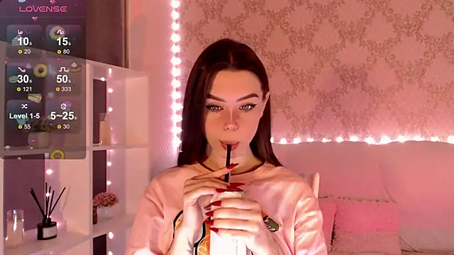 HolyMiax online show from October 2025 03:37:02 AM