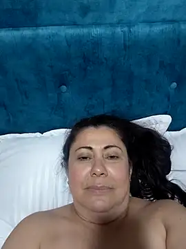 Snapshot of EmmaJhomson chatting on June 2026 01:08:01 AM EmmaJhomson online show from June 2026 01:08:01 AM