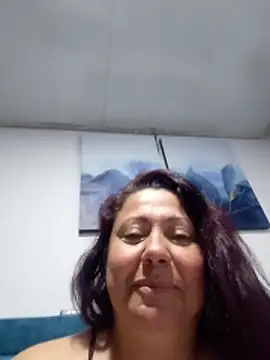 Snapshot of EmmaJhomson chatting on June 2026 11:13:02 AM EmmaJhomson online show from June 2026 11:13:02 AM