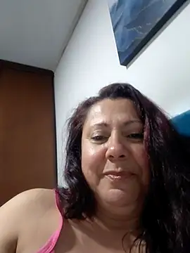 Snapshot of EmmaJhomson chatting on June 2026 12:52:02 AM EmmaJhomson online show from June 2026 12:52:02 AM