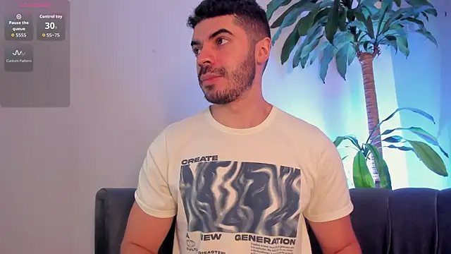 AxelThompson  online show from December 2025 11:29:01 AM