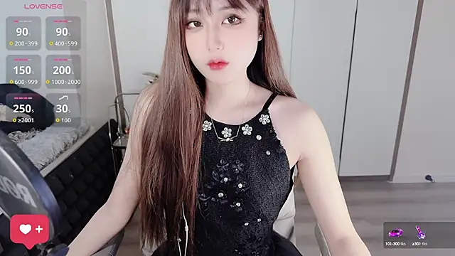 OwQoll online show from September 2025 04:45:02 AM