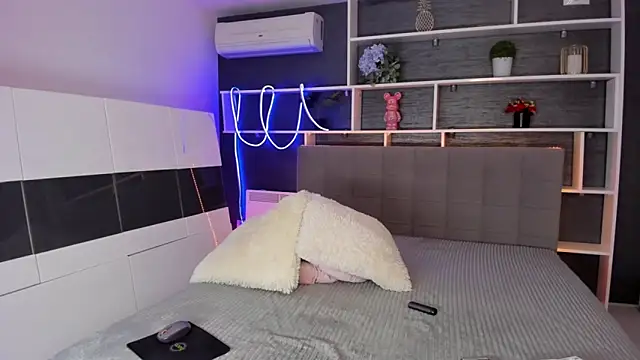 ChristyBrook online show from October 2025 06:30:02 PM