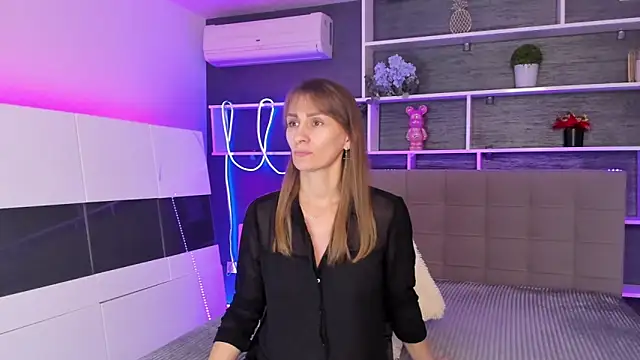 ChristyBrook online show from November 2025 07:38:01 PM