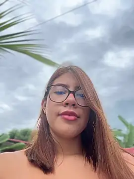 sara calderon online show from April 2026 01:33:02 PM